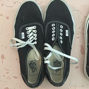 Men’s authentic black Vans